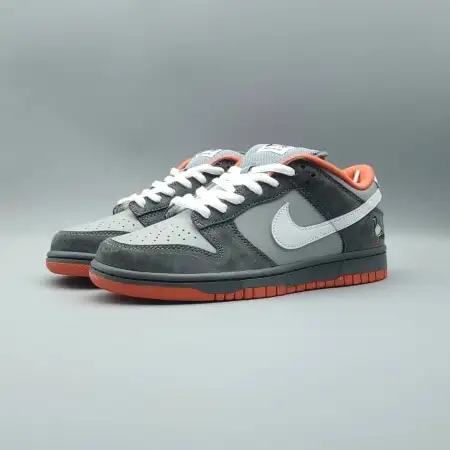 Jeff Staple x Dunk Low Pro SB 'Pigeon' 56E164
