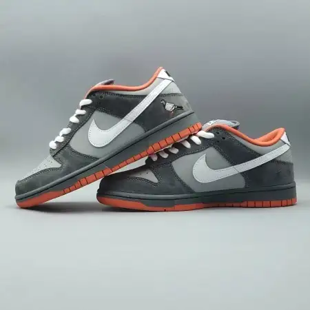 Jeff Staple x  Dunk Low SB Dunk Low Pro SB 'Pigeon'