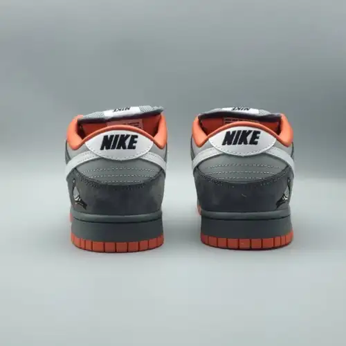 Jeff Staple x  Dunk Low SB Dunk Low Pro SB 'Pigeon'