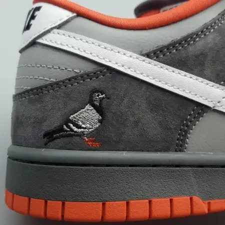 Jeff Staple x  Dunk Low SB Dunk Low Pro SB 'Pigeon'