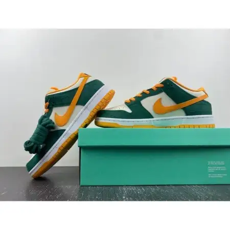 Dunk Legion Pine Low Pro SB 'Legion Pine'