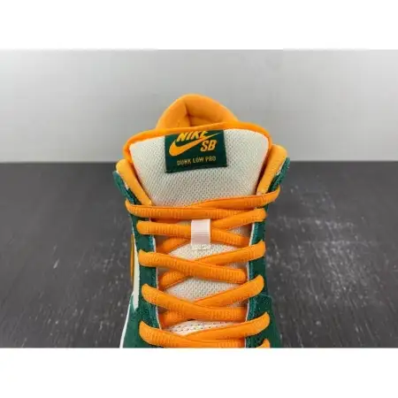 Dunk Legion Pine Low Pro SB 'Legion Pine'