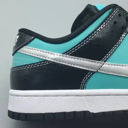 Diamond Supply Co. x Dunk Low Pro Tiffany SB 'Tiffany'