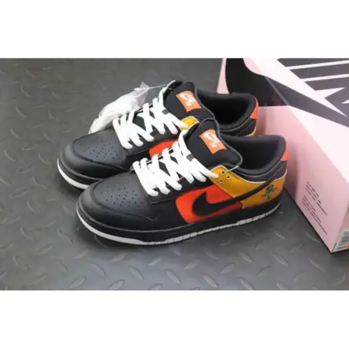 Dunk Low Raygun Pro SB 'Raygun'