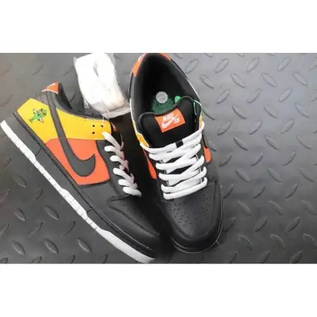 Dunk Low Raygun Pro SB 'Raygun'