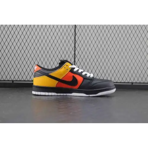 Dunk Low Raygun Pro SB 'Raygun'