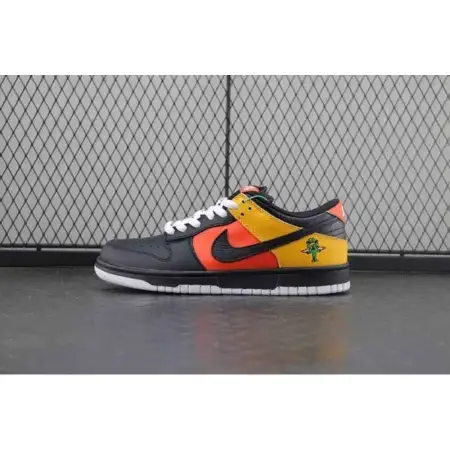Dunk Low Raygun Pro SB 'Raygun'