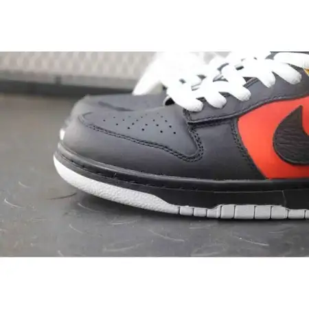 Dunk Low Raygun Pro SB 'Raygun'
