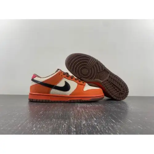 Dunk Low Premium Un-Hemp SB 'Un-Hemp'