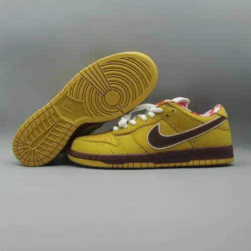 Dunk Low Premium SB Dunk 'Yellow Lobster'