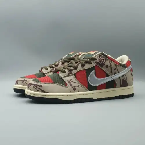 Dunk Freddy Krueger Low Pro SB 'Freddy Krueger'