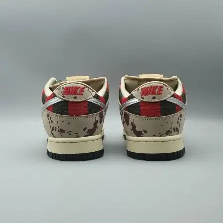Dunk Freddy Krueger Low Pro SB 'Freddy Krueger'