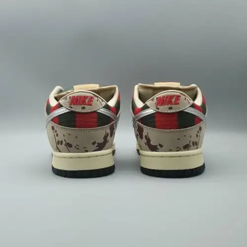 Dunk Freddy Krueger Low Pro SB 'Freddy Krueger'