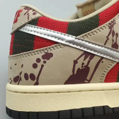 Dunk Freddy Krueger Low Pro SB 'Freddy Krueger'