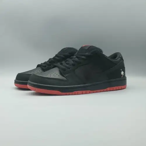 Jeff Staple x Dunk  Black Pigeon Low Pro SB 'Black Pigeon'