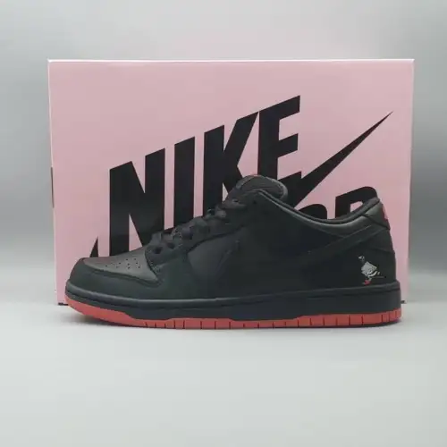 Jeff Staple x Dunk  Black Pigeon Low Pro SB 'Black Pigeon'