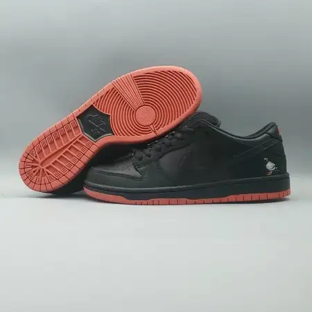 Jeff Staple x Dunk  Black Pigeon Low Pro SB 'Black Pigeon'