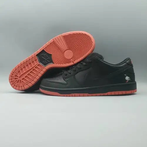 Jeff Staple x Dunk  Black Pigeon Low Pro SB 'Black Pigeon'