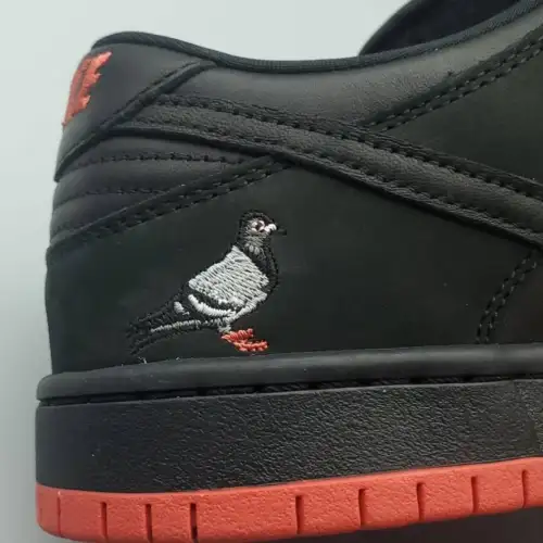Jeff Staple x Dunk  Black Pigeon Low Pro SB 'Black Pigeon'