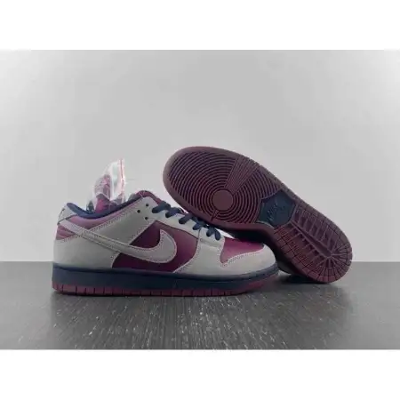 Dunk Low SB 'True True Berry Berry'
