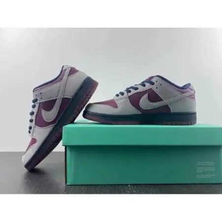 Dunk Low SB 'True True Berry Berry'