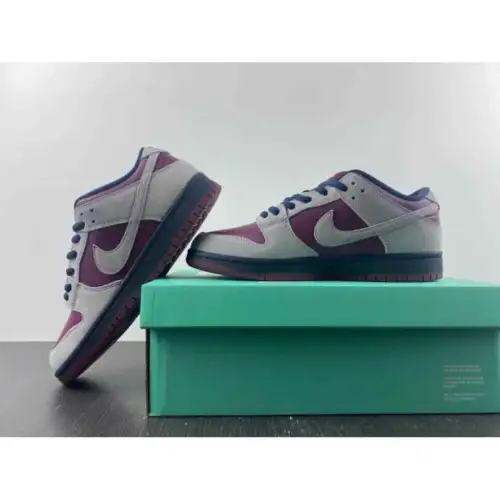 Dunk Low SB 'True True Berry Berry'