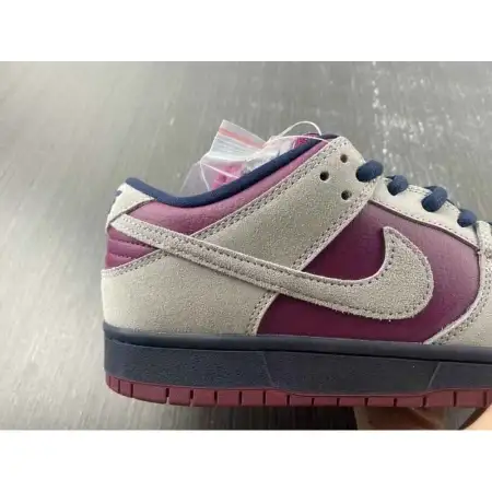 Dunk Low SB 'True True Berry Berry'