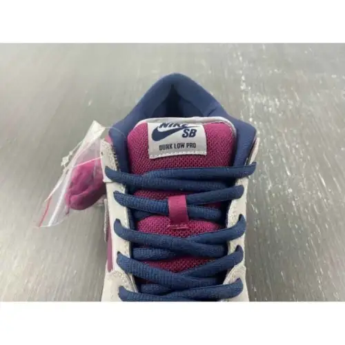Dunk Low SB 'True True Berry Berry'