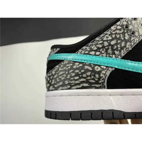 Dunk Low Pro SB Dunk Low SB 'Atmos Elephant'