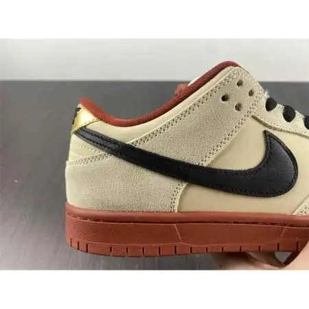 Dunk Dunk Low SB 'Muslin'
