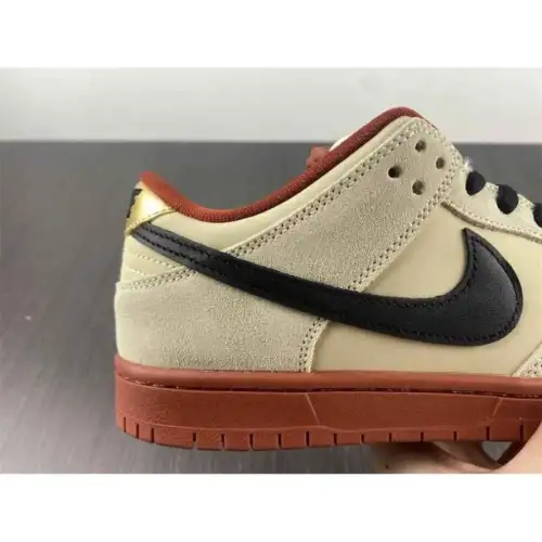 Dunk Dunk Low SB 'Muslin'
