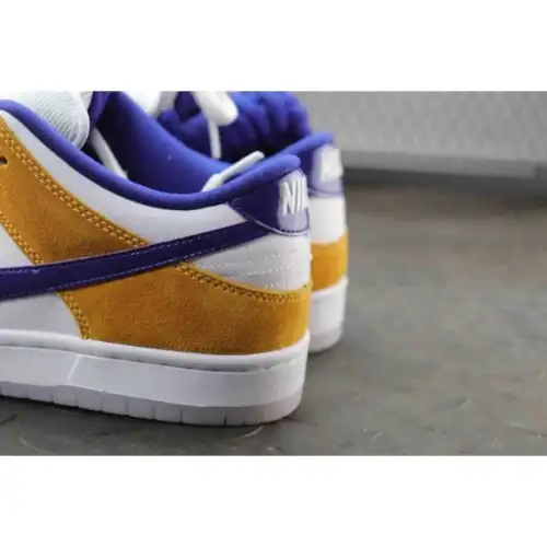 Dunk Low Pro SB 'Laser Laser Orange Orange'