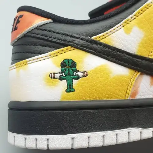 Dunk SB Low Dunk Low SB 'Tie-Dye Raygun - Black'