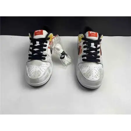 Dunk SB Low 'Tie-Dye Raygun - White'