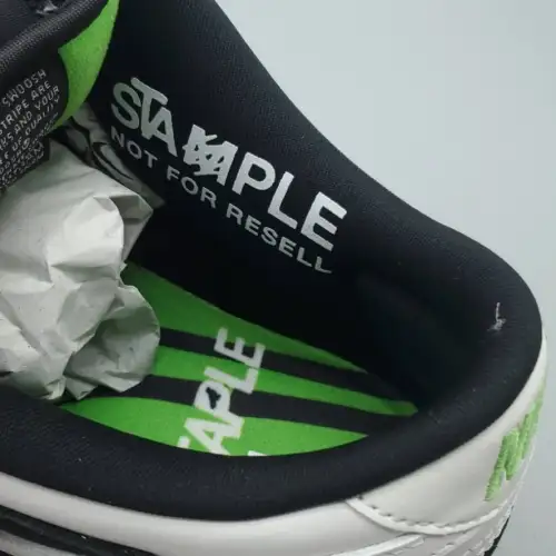 Jeff Staple x Panda Pigeon Dunk Low Pro SB 'Panda Pigeon'