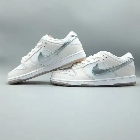 Diamond Supply Co. x Dunk Low Pro White Diamond SB 'White Diamond'