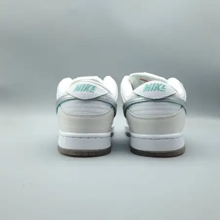 Diamond Supply Co. x Dunk Low Pro White Diamond SB 'White Diamond'
