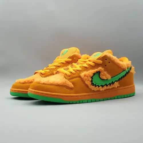 Grateful  Dunk Low SB Dead x Dunk Low SB 'Orange Bear'