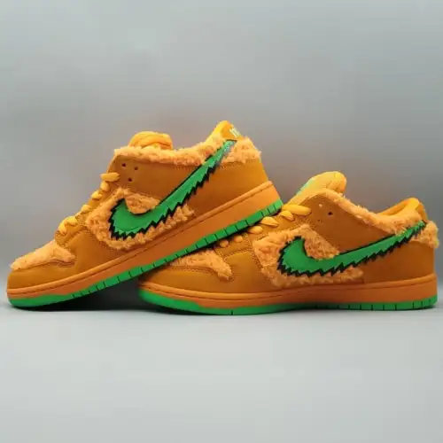 Grateful  Dunk Low SB Dead x Dunk Low SB 'Orange Bear'