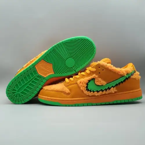 Grateful  Dunk Low SB Dead x Dunk Low SB 'Orange Bear'