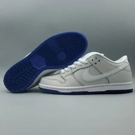 Dunk  Cracked Leather Low Premium SB 'Cracked Leather'