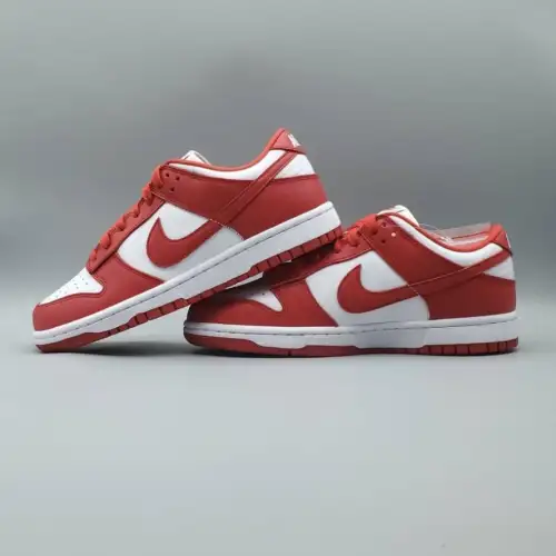 Dunk St. John's Low Retro SP 'St. John's'