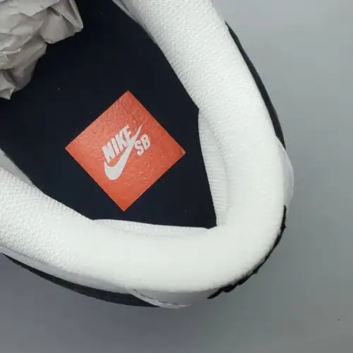Dunk Low Pro ISO SB 'Orange Label White Navy - White Navy'