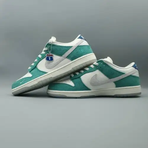 Kasina x Dunk Road Sign Low 'Road Sign'