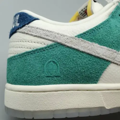 Kasina x Dunk Road Sign Low 'Road Sign'