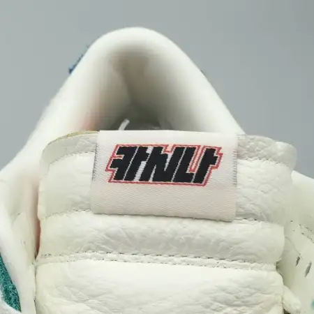 Kasina x Dunk Road Sign Low 'Road Sign'