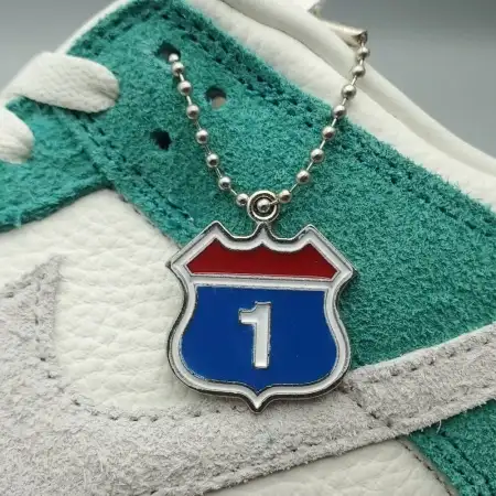 Kasina x Dunk Road Sign Low 'Road Sign'