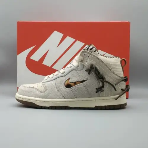 Bodega Friends & Family x Dunk High 'Friends & Family'