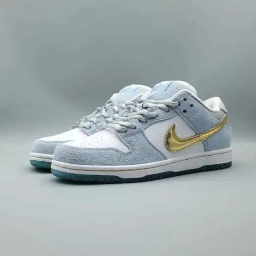 Sean Cliver x Dunk Dunk Low SB 'Holiday Special'