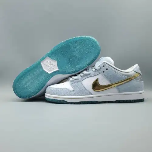 Sean Cliver x Dunk Dunk Low SB 'Holiday Special'